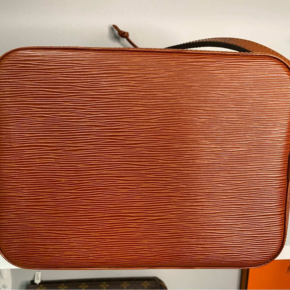 Louis Vuitton Brown Noe Epi Leather Bag - Picture 11 of 13